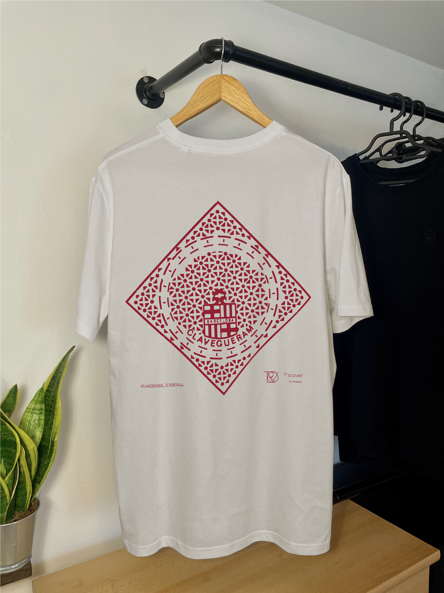 Print shirts
Printshirts
T shirts
Kanaldeckel
Gullydeckel
Design
Kanaldeckel print
Kanaldeckel design
Kanaldeckel printshirt
T shirt back print
Back print
Discover
Tscover
Aufdruck
Stadt merch
Stadt
Tscover by create.studio
Tscover by create.
Manhole cover
Camiseta
Camiseta estempada
barcelona barna spain spanien catalunya katalonien clavegueram espana bcn white weiß blanca