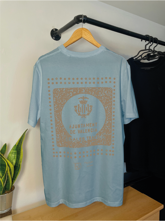 Print shirts
Printshirts
T shirts
Kanaldeckel
Gullydeckel
Design
Kanaldeckel print
Kanaldeckel design
Kanaldeckel printshirt
T shirt back print
Back print
Discover
Tscover
Aufdruck
Stadt merch
Stadt
Tscover by create.studio
Tscover by create.
Valencia
Valenica Espana
Spain Spanien